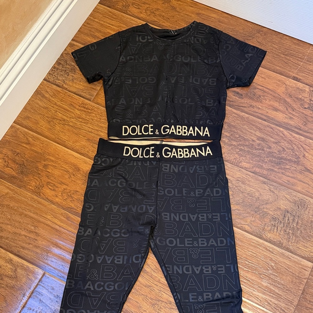 Dolce & Gabbana Black and Gold Logo Set